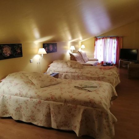 La Planquette Bed and Breakfast Castelnou Exteriör bild