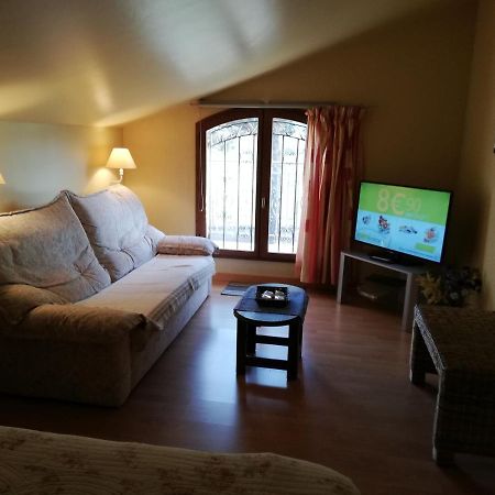 La Planquette Bed and Breakfast Castelnou Exteriör bild