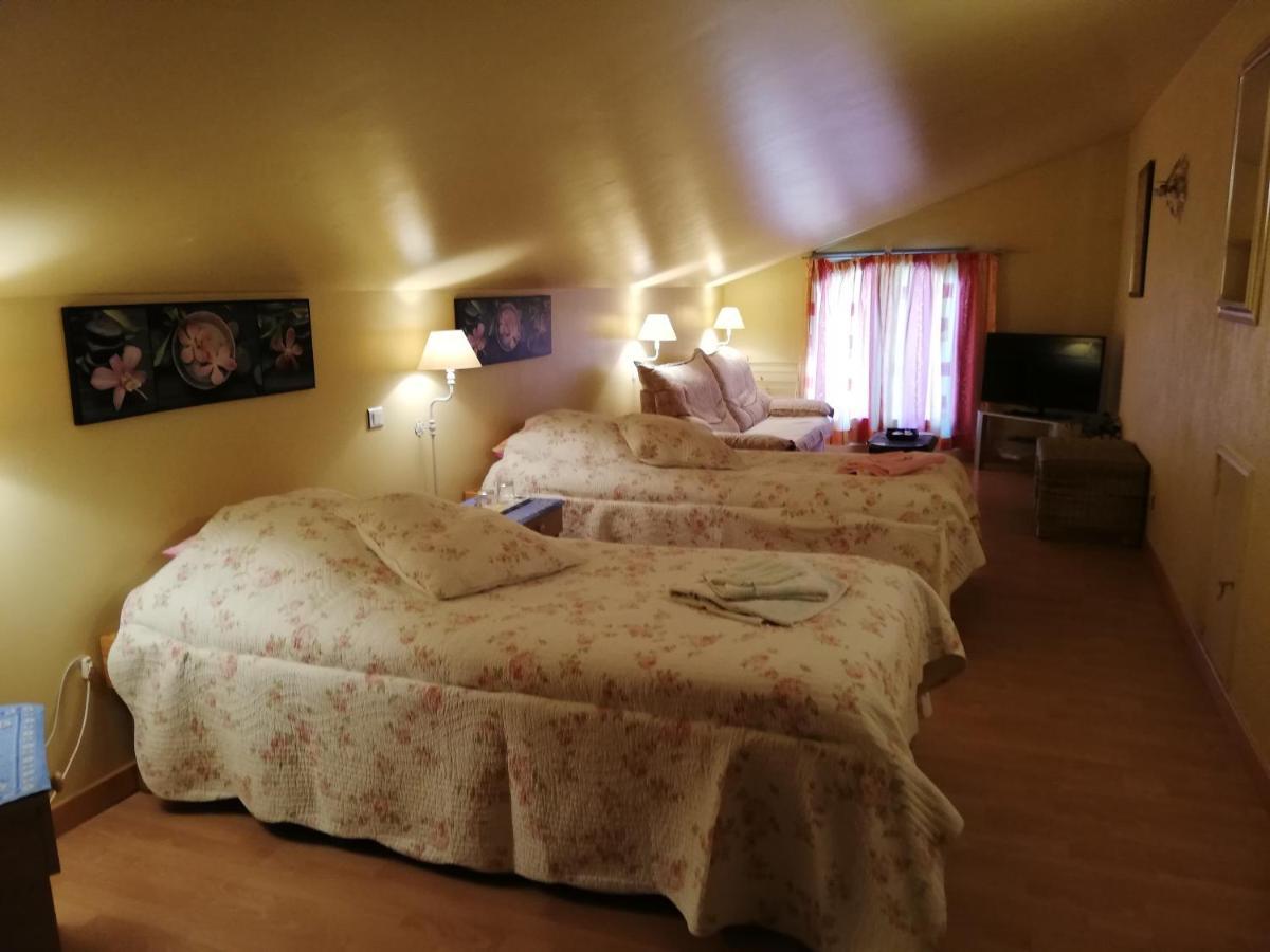 La Planquette Bed and Breakfast Castelnou Exteriör bild