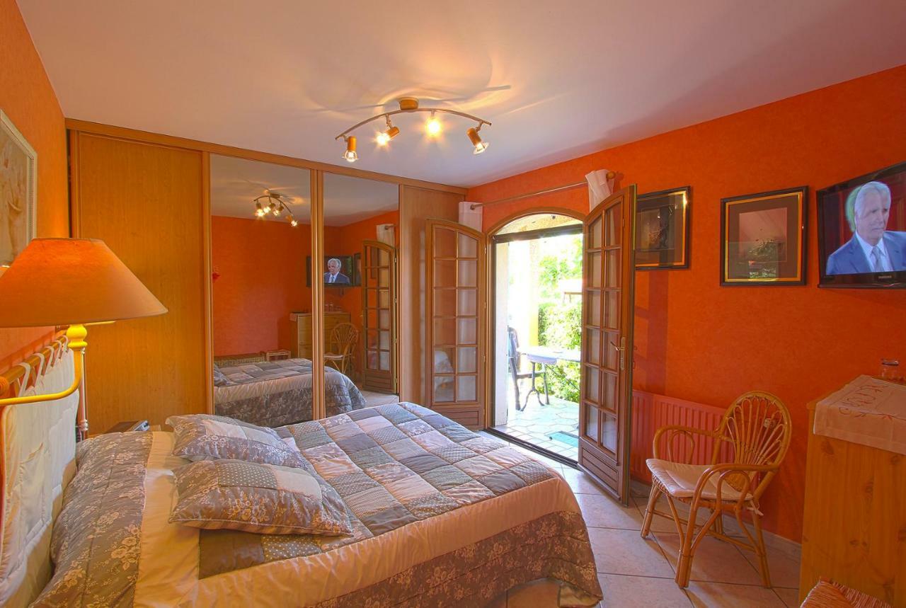 La Planquette Bed and Breakfast Castelnou Exteriör bild